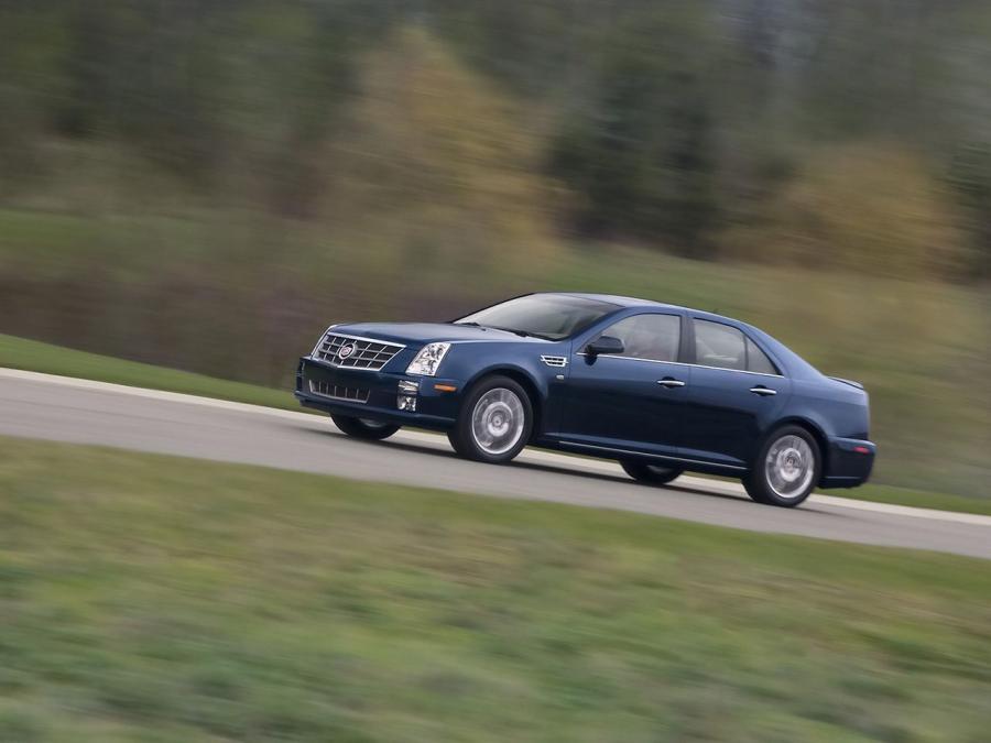  Cadillac STS 2009 года  (фото 15 из 24)